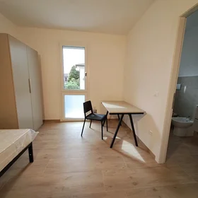 Private room at Via Giuseppe Garibaldi, , image 5 of 10