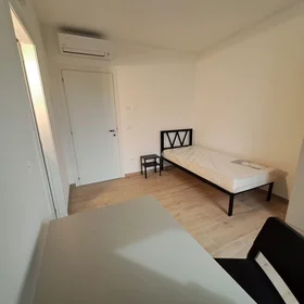 Private room at Via Giuseppe Garibaldi, , image 7 of 10
