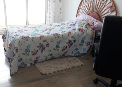 Homestay at Toulon, image 1 of 6