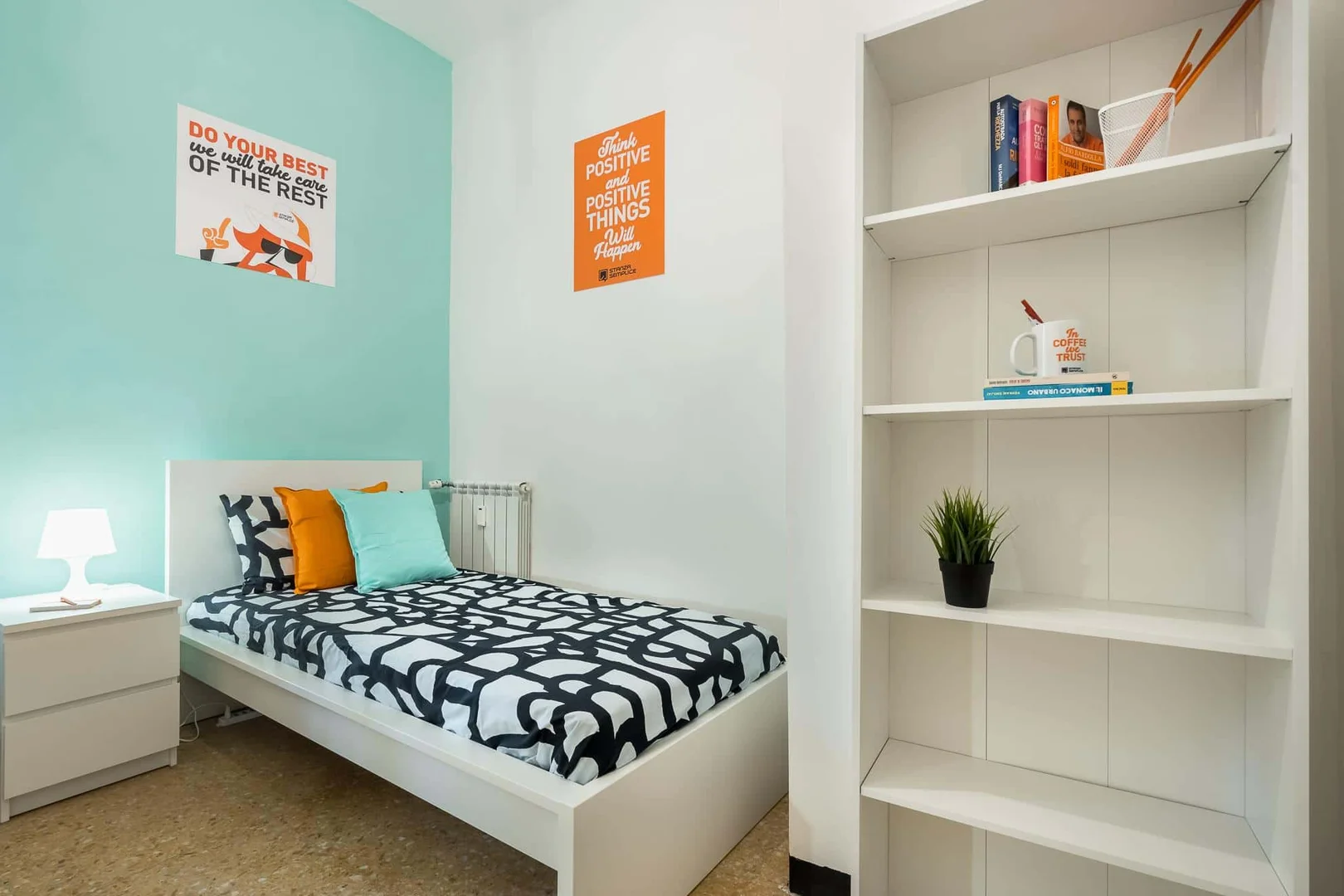 Stanza in affitto in appartamento per studenti a , completamente arredata