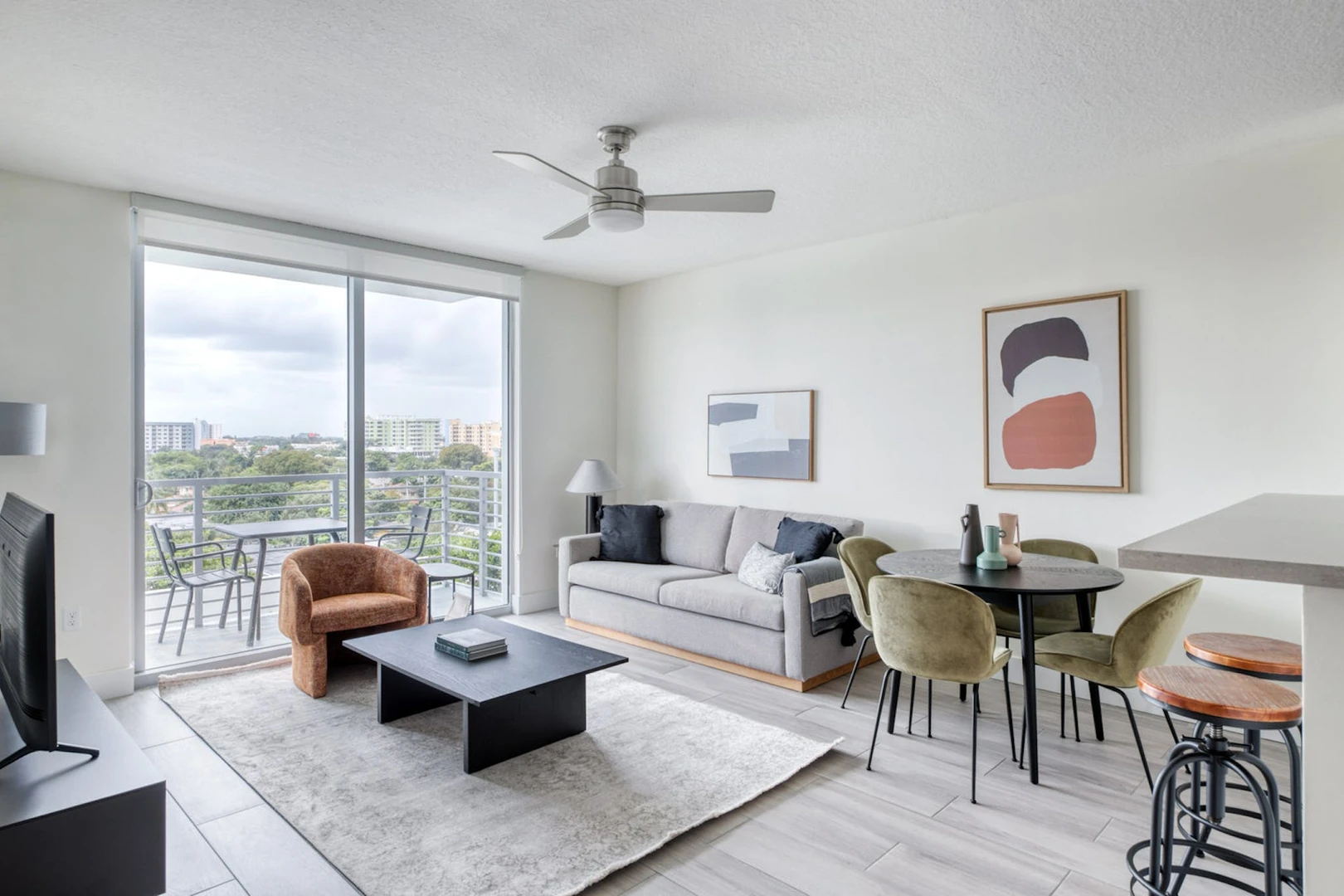 Alojamiento con 3 habitaciones en Miami