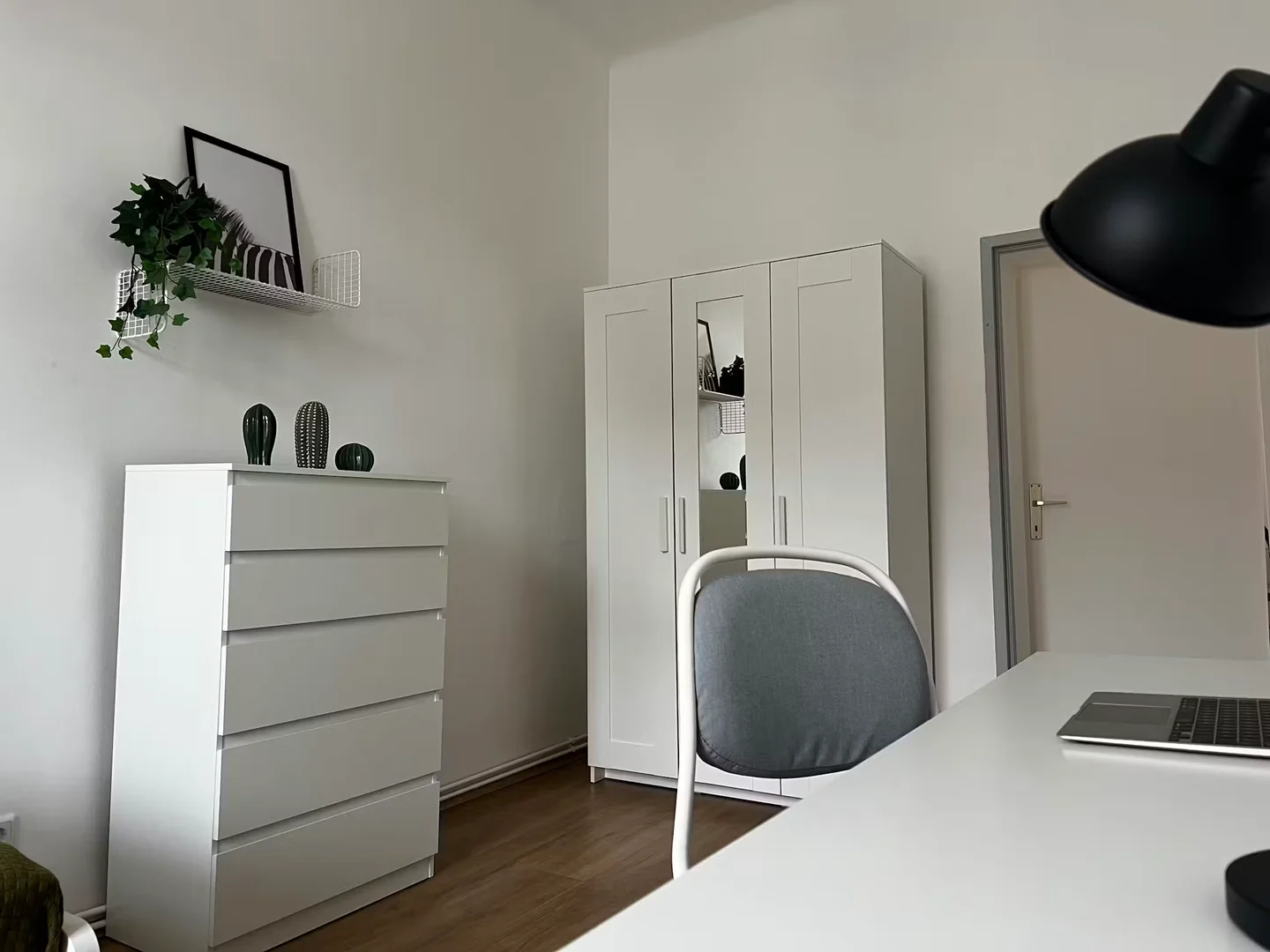 Komfortables und geräumiges Studentenzimmer in 