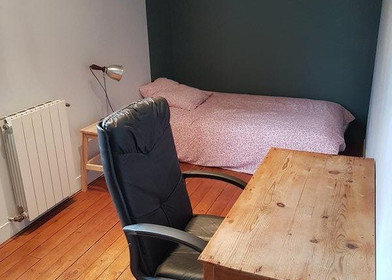 Homestay at Rouen, image 1 of 3