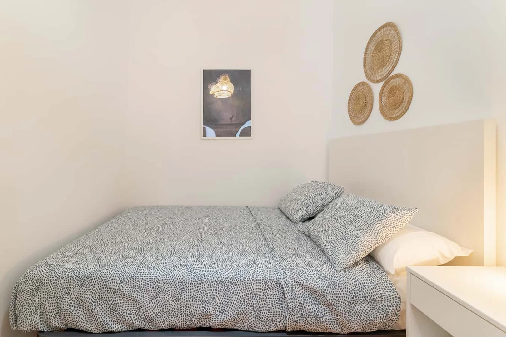 Chambre d'étudiant fonctionnelle parfaite pour étudier dans 