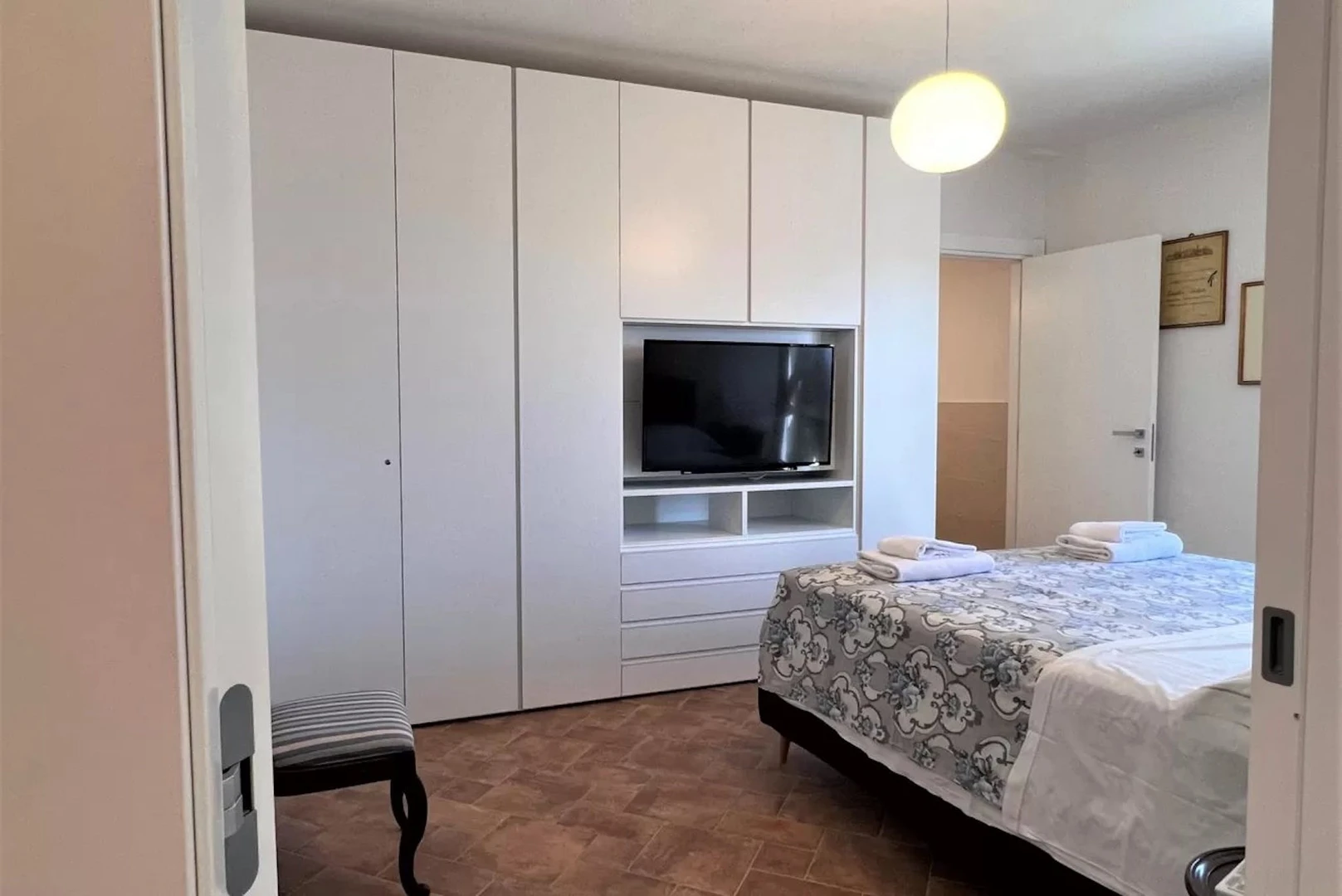 Entire fully furnished flat in Siena