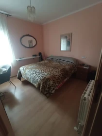 Chambre à louer dans un appartement en colocation à Castelldefels
