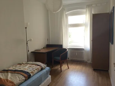 Habitación privada en Lübbener Straße, Bezirk Friedrichshain-Kreuzberg, imagen 1 de 9