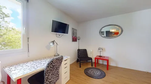 Gesamte Unterkunft in der Quai de la Jonelière, Nantes Nord, bild 2 von 10