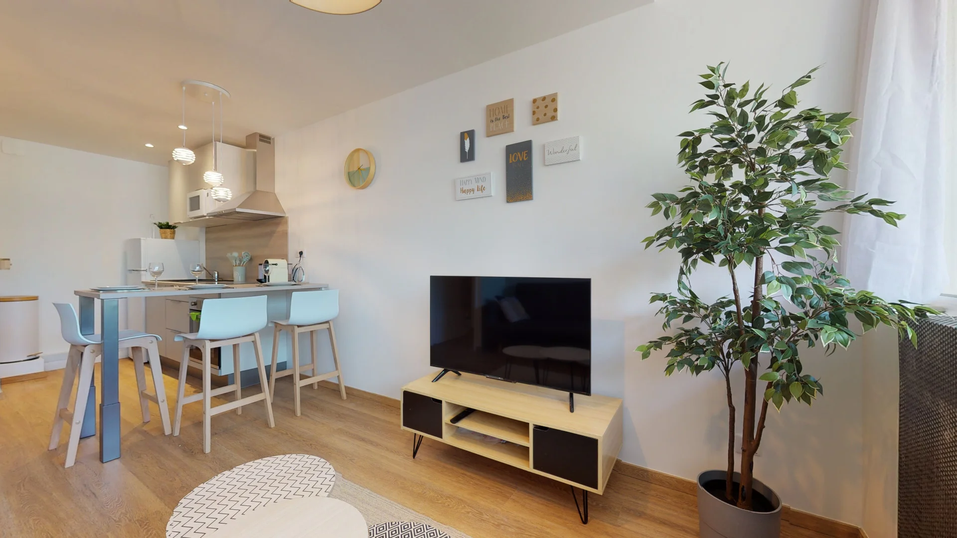 Quarto amigo do estudante em  com comodidades modernas
