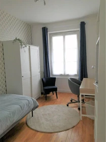 Room for rent with double bed Orleans