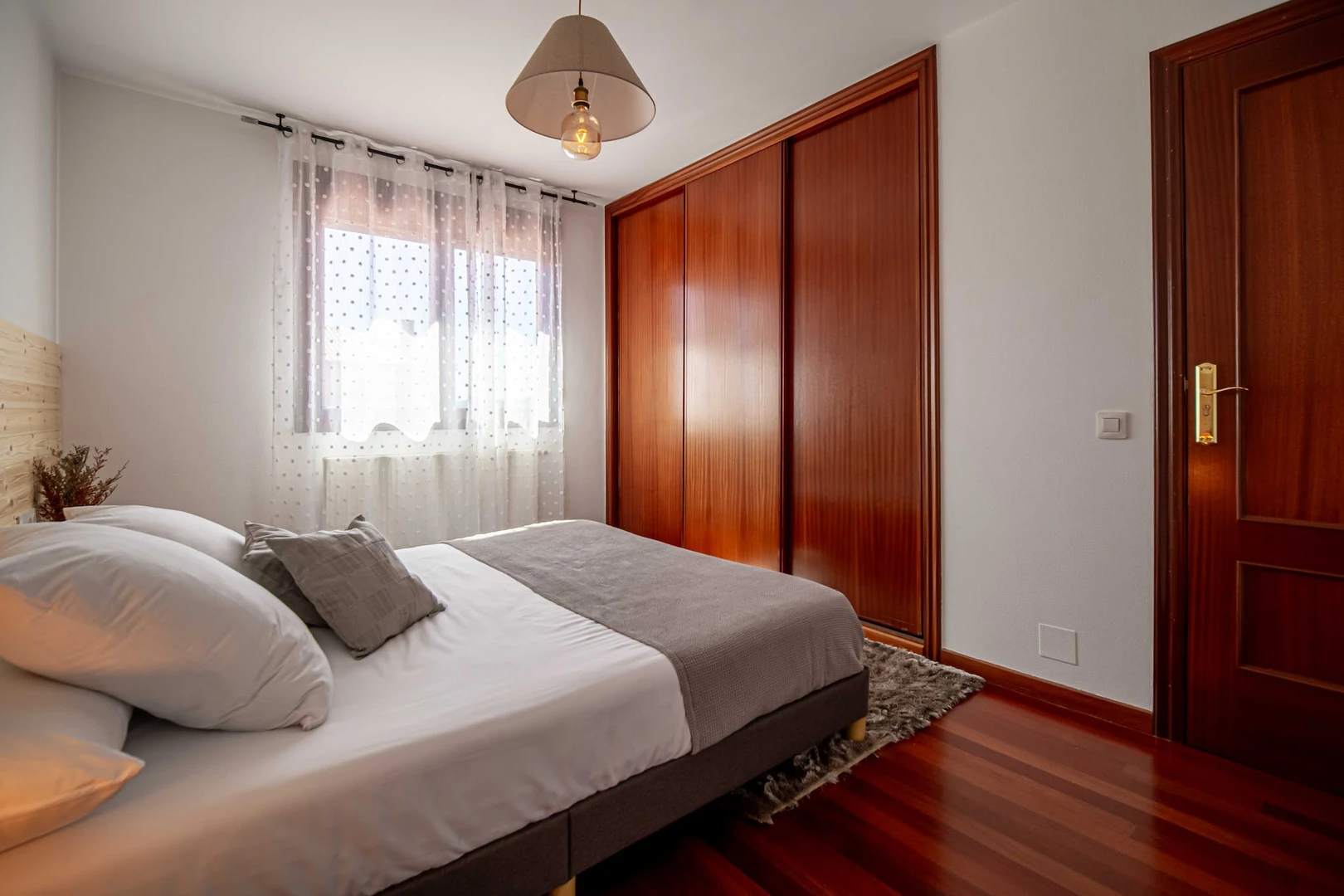 Santiago De Compostela de ortak bir dairede kiralık oda