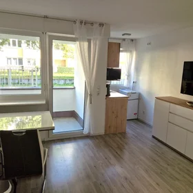 Gesamte Unterkunft in der Leonhard-Frank-Straße, 7, bild 21 von 27