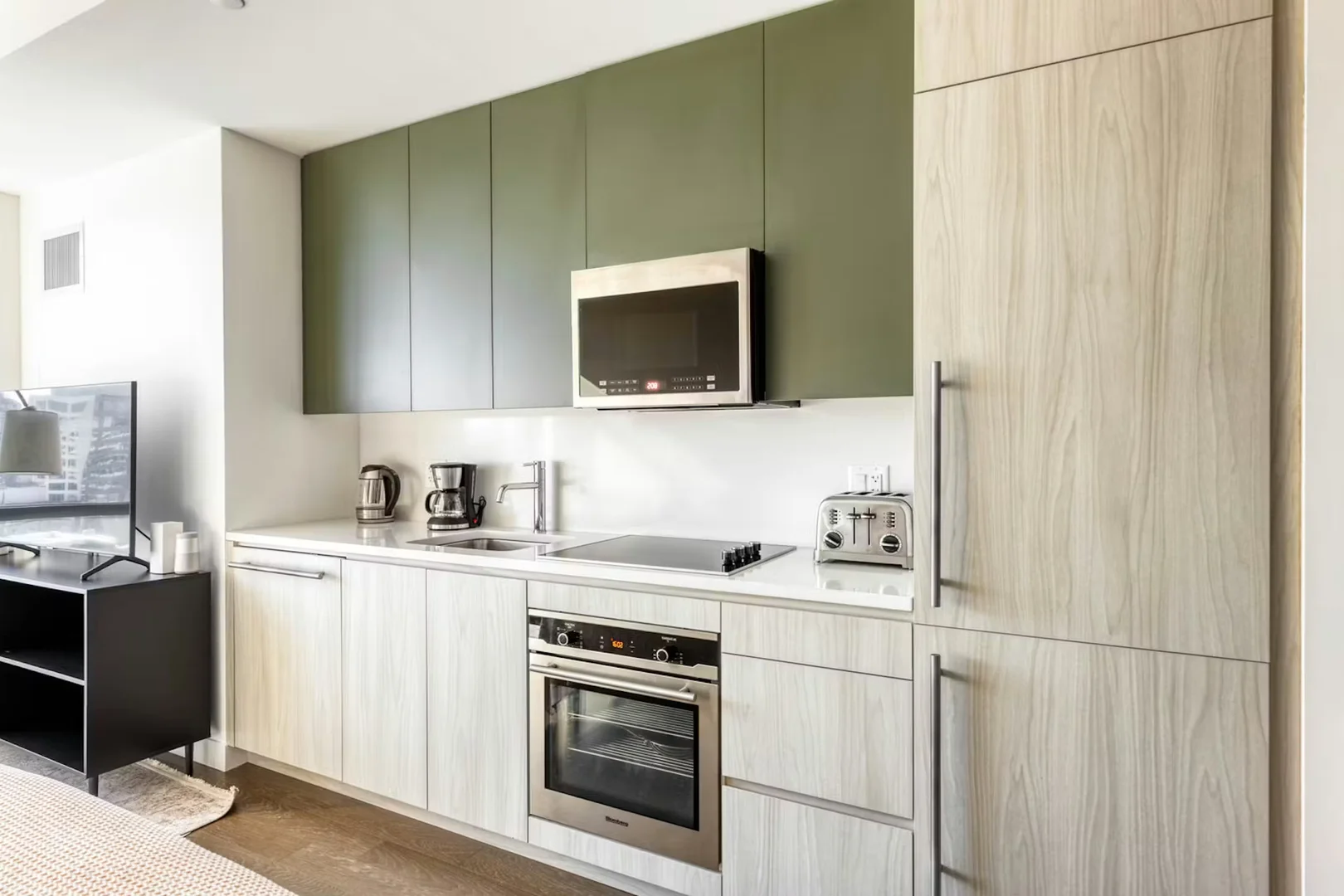 Beacon Street, Fenway–Kenmore