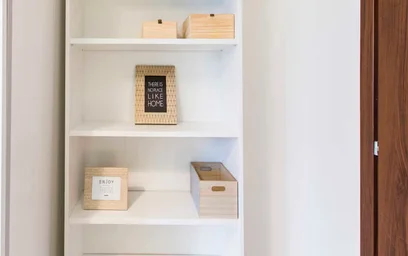 {area} de aylık kiralık oda