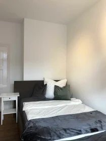Chambre privée à De-Neufville-straße, Frankfurt-Süd, image 1 de 8