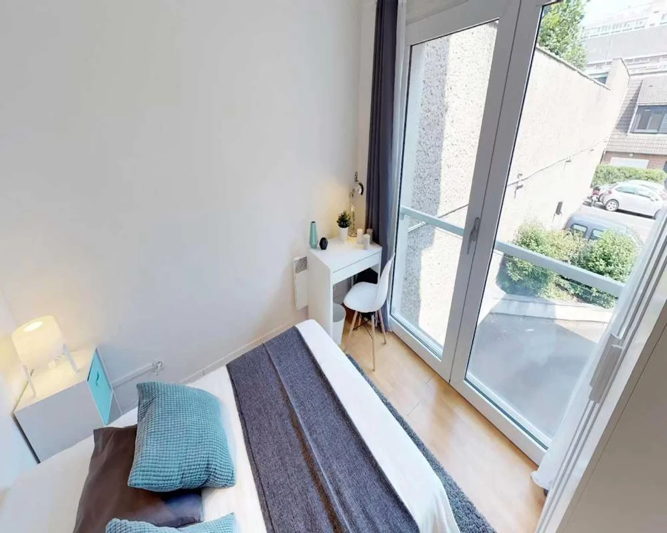 Chambre d'étudiant confortable et spacieuse dans 
