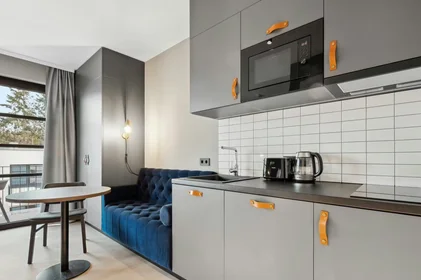 Logement entier à Fischerstraße, Bezirk Lichtenberg, image 2 de 10