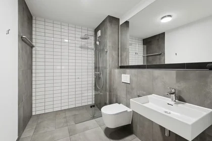 Logement entier à Fischerstraße, Bezirk Lichtenberg, image 8 de 10