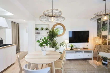 Privatzimmer in der 5 Pl. Sainte-Claire, 51100 Reims, France, bild 11 von 22
