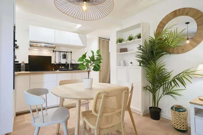 Privatzimmer in der 5 Pl. Sainte-Claire, 51100 Reims, France, bild 15 von 22