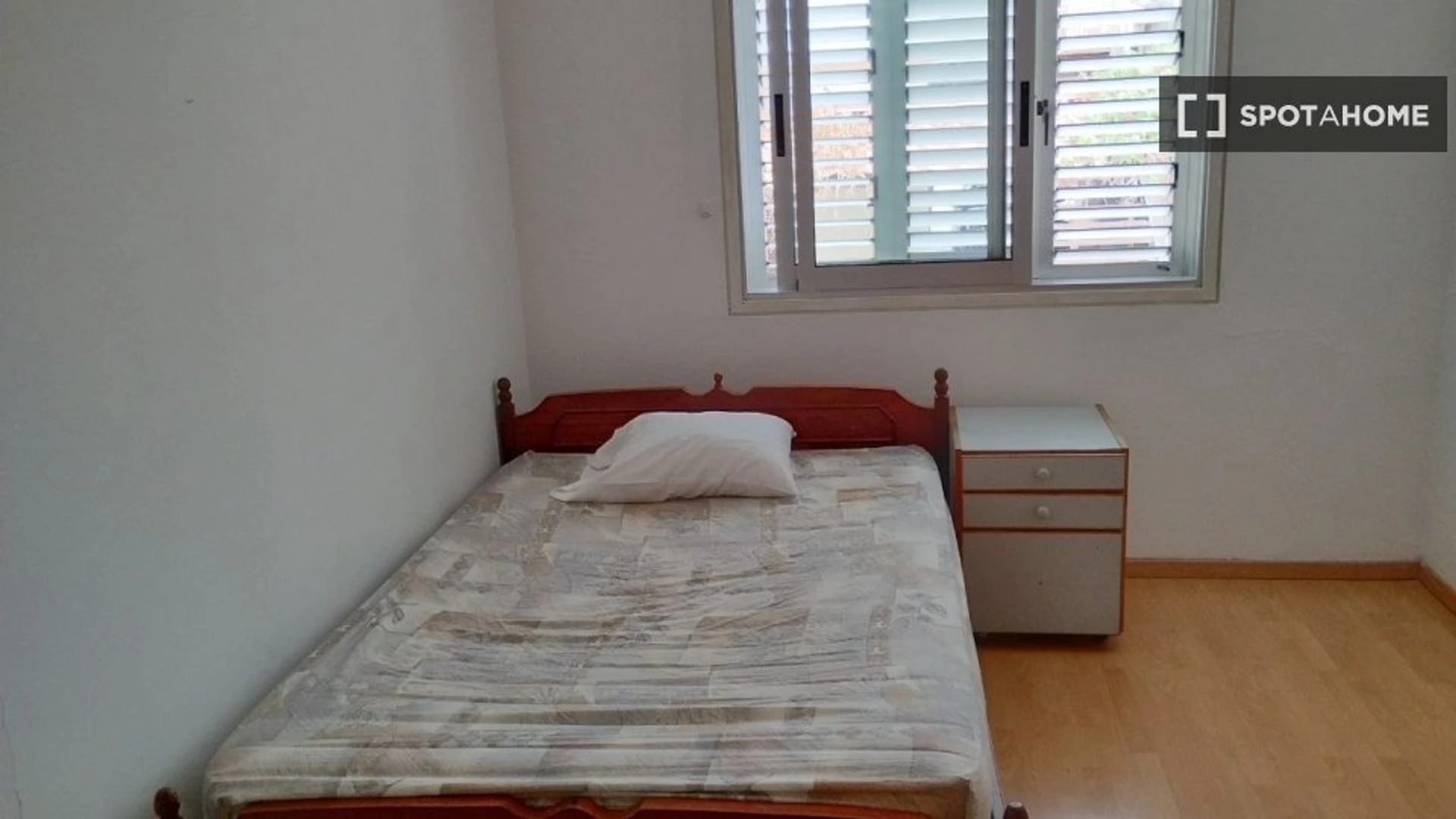Habitación en alquiler con cama doble Nicosia