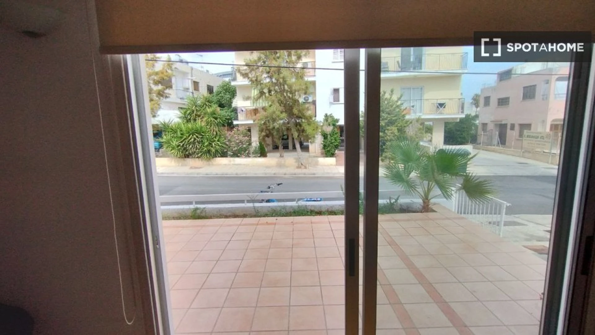 Habitación en alquiler con cama doble Nicosia