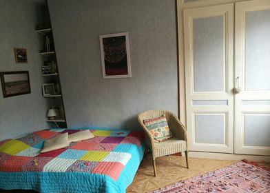 Room for rent with double bed rouen