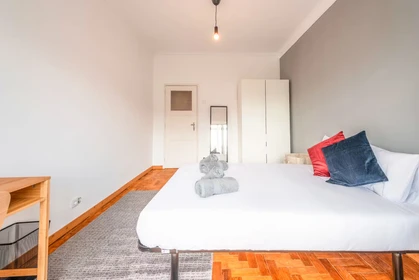 Quarto para alugar ao mês em Lisboa