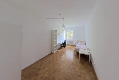 Quarto para alugar num apartamento partilhado em Munchen