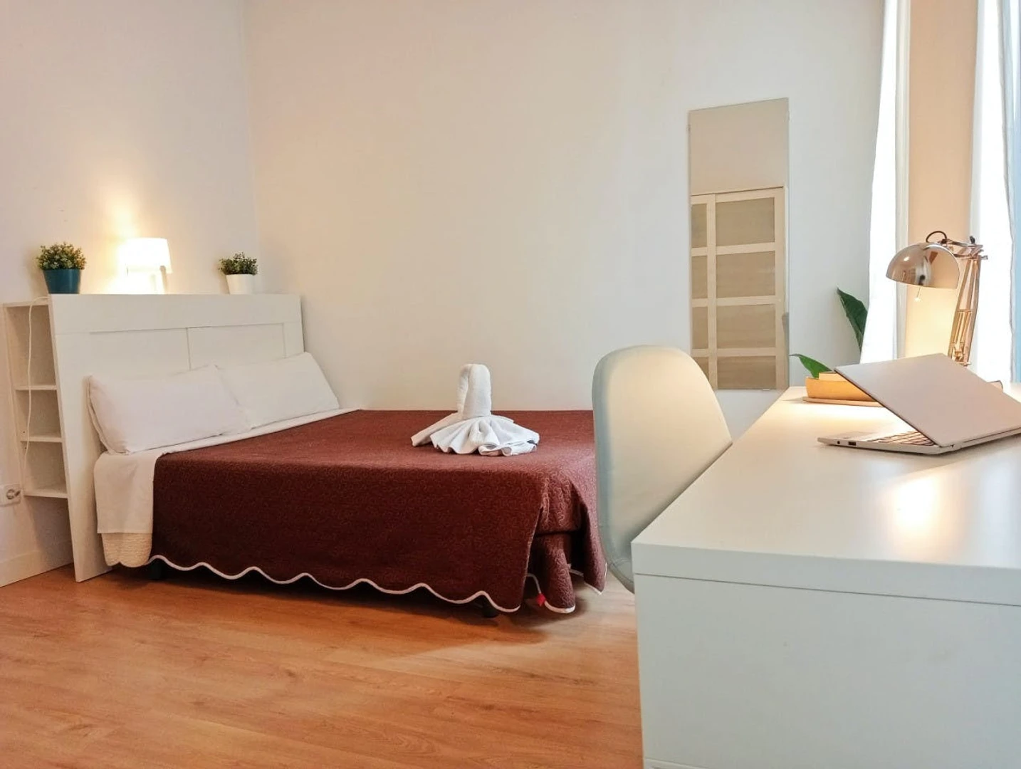 Chambre à louer dans un appartement en colocation à Madrid