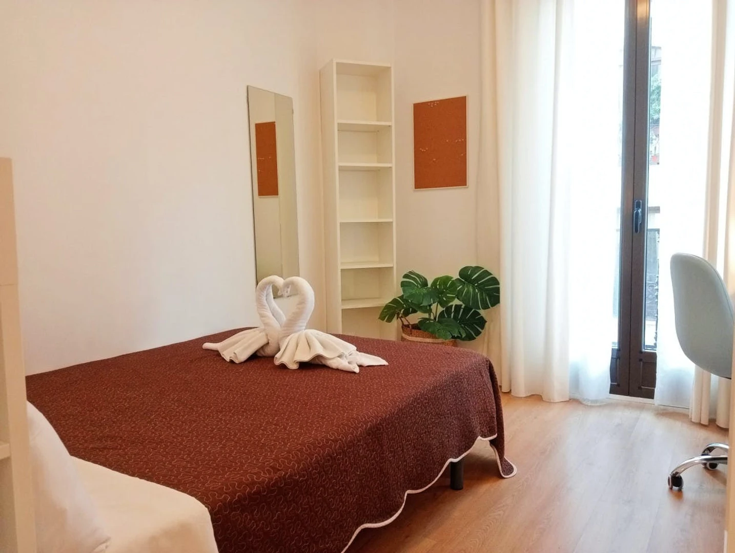 Room for rent with double bed Madrid