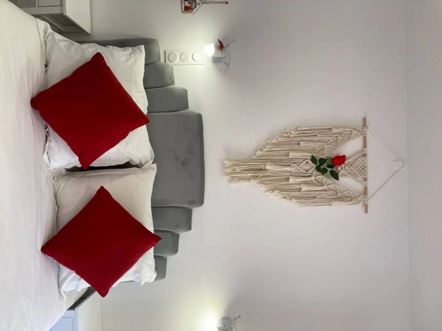 Zimmer in Studentenwohnung in  zu vermieten, voll möbliert