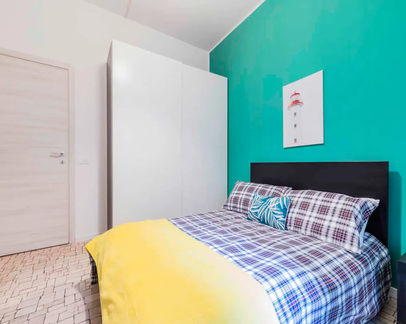 Chambre conviviale pour les étudiants dans  avec des équipements modernes
