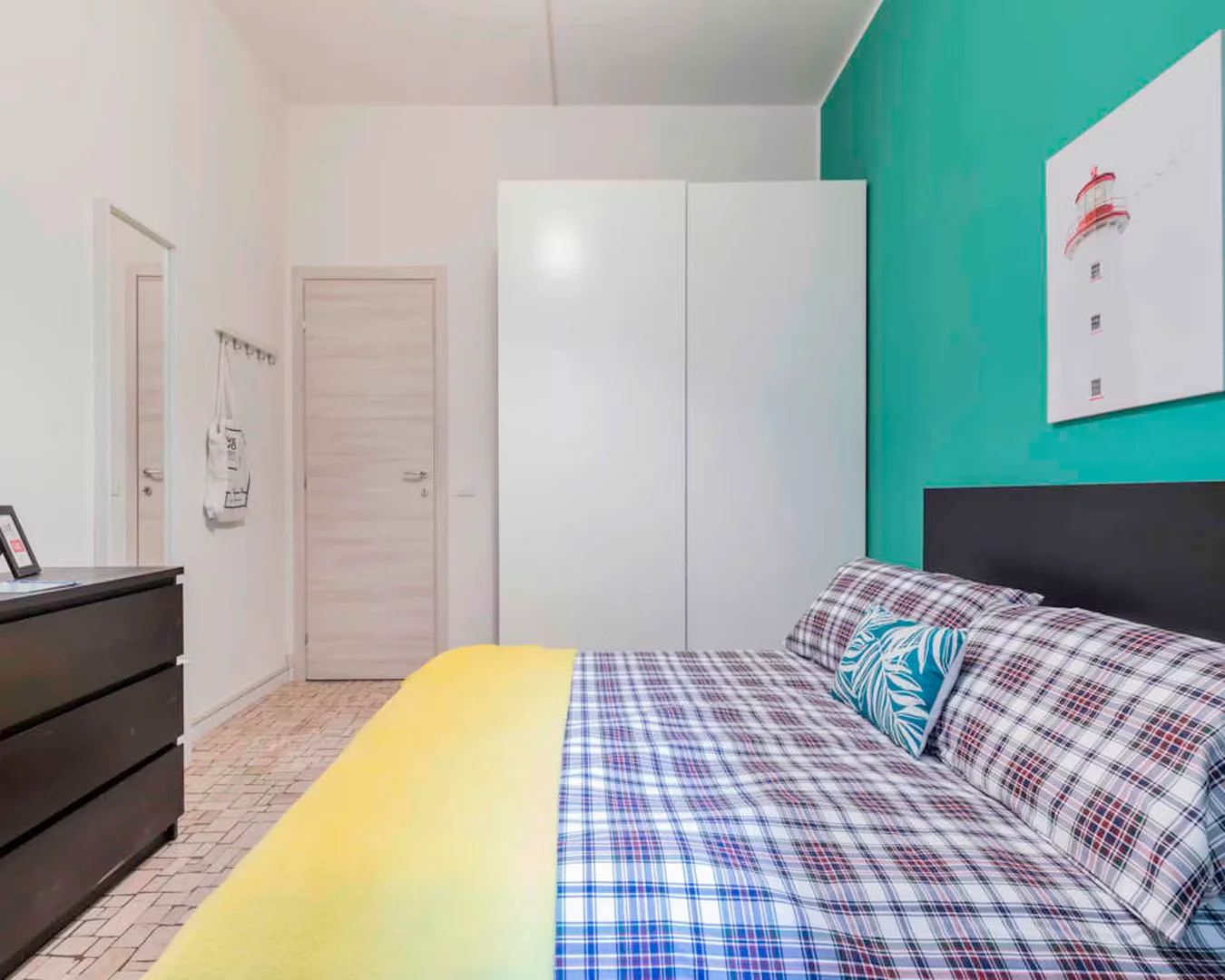 Chambre conviviale pour les étudiants dans  avec des équipements modernes