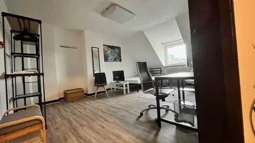 Helles Privatzimmer in Dusseldorf