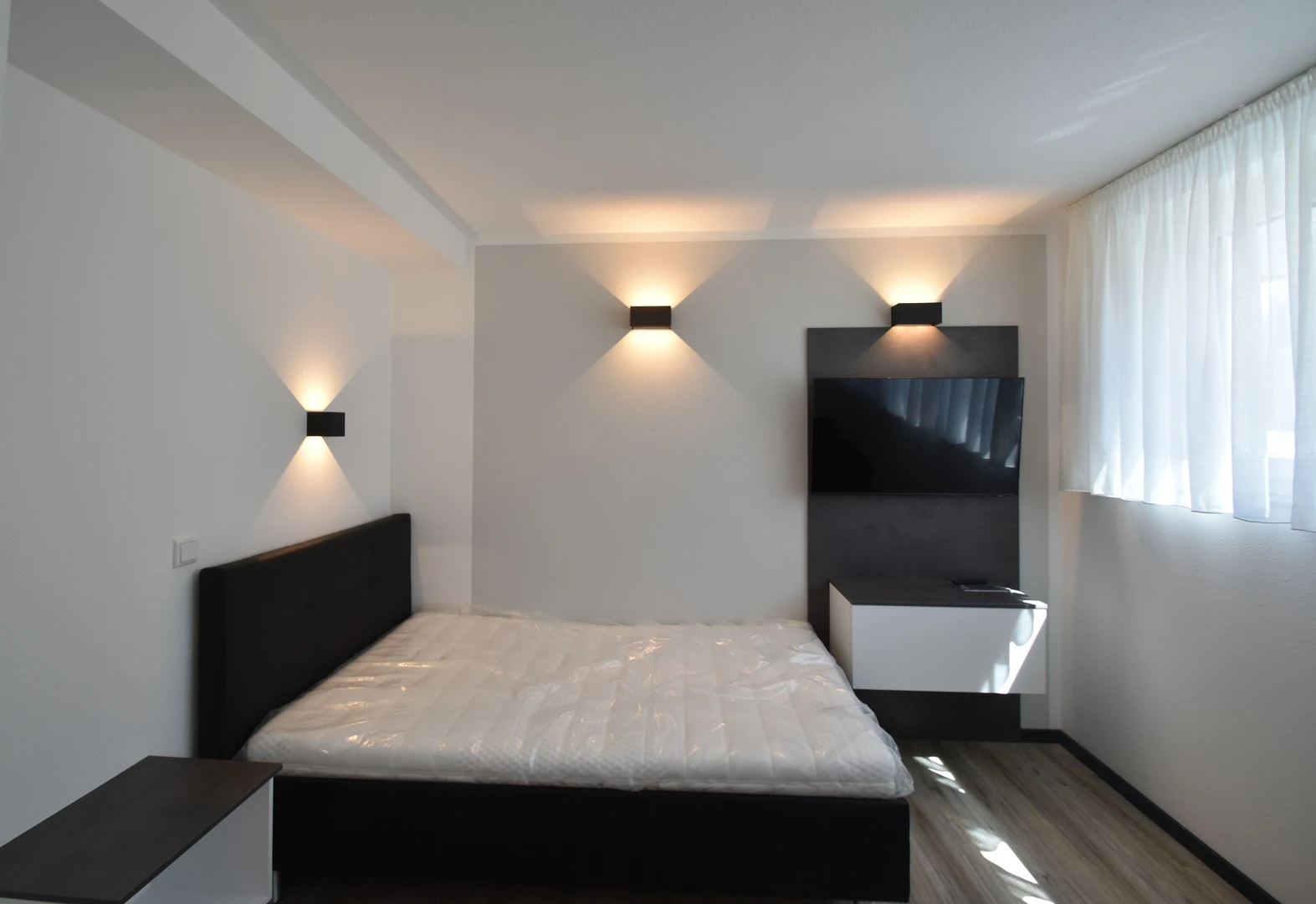 Pokój do wynajęcia z podwójnym łóżkiem w Offenbach Am Main