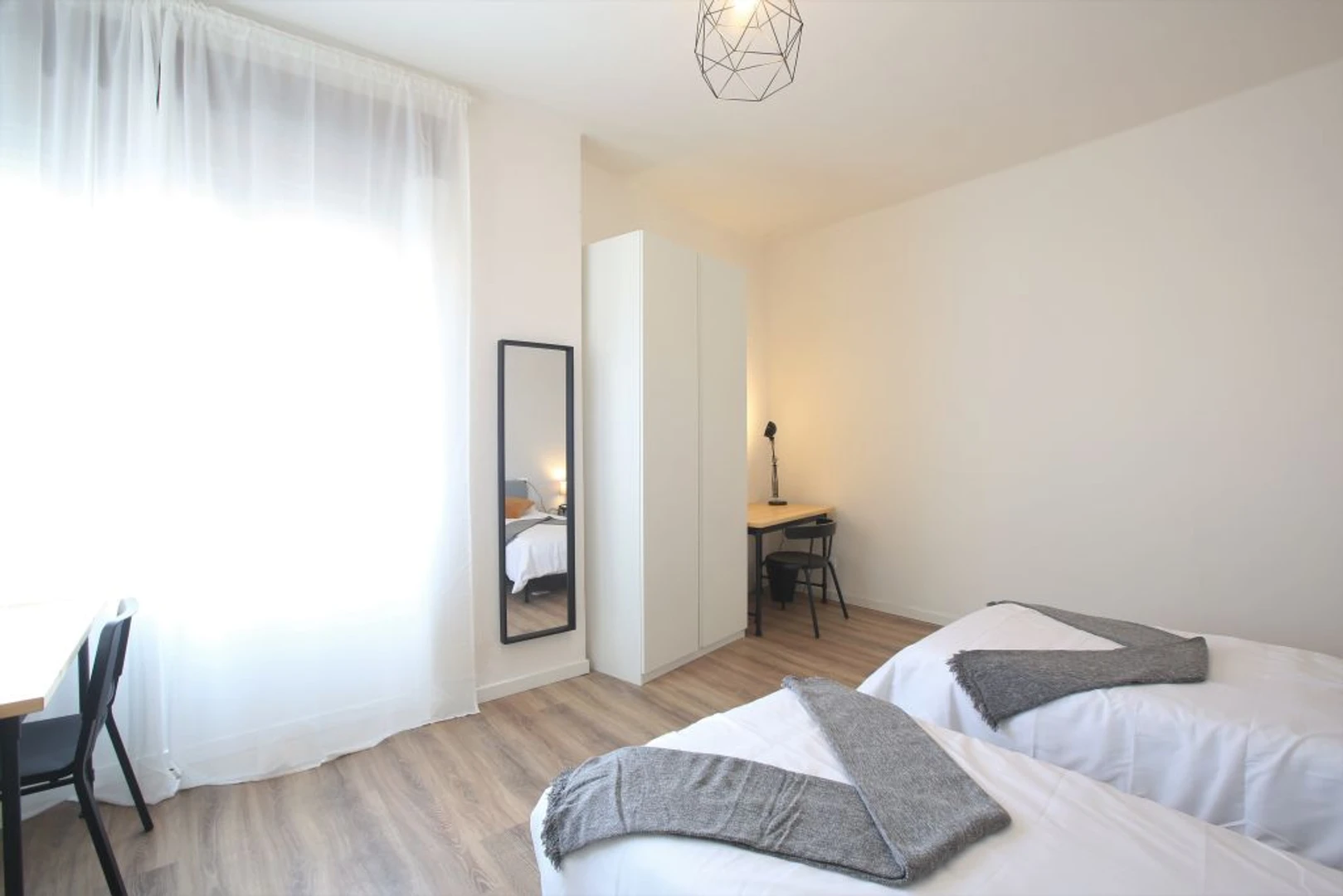 Renting rooms by the month in Modena