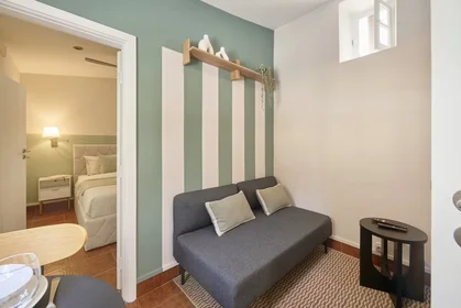 Apartamento inteiro em Rua Gonçalves Crespo, Carcavelos, imagem 8 de 10