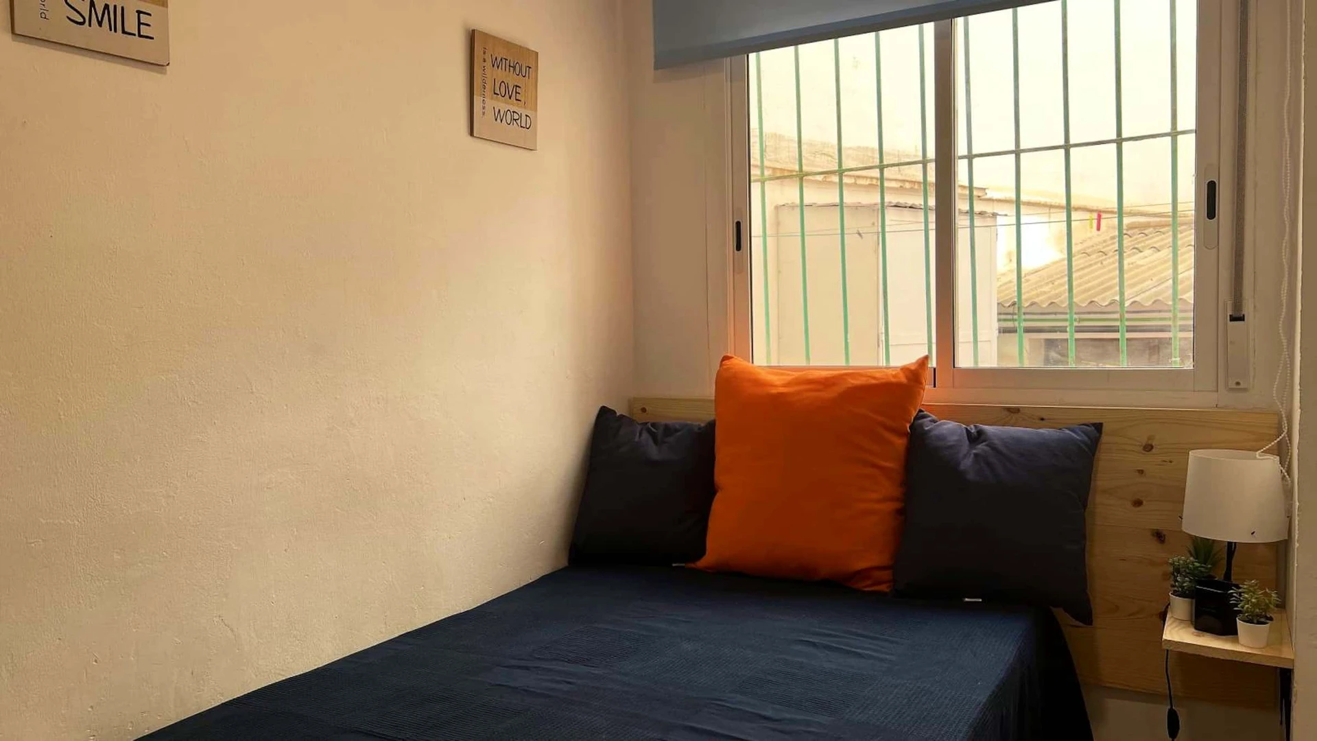 Quarto para alugar com cama de casal em Cartagena