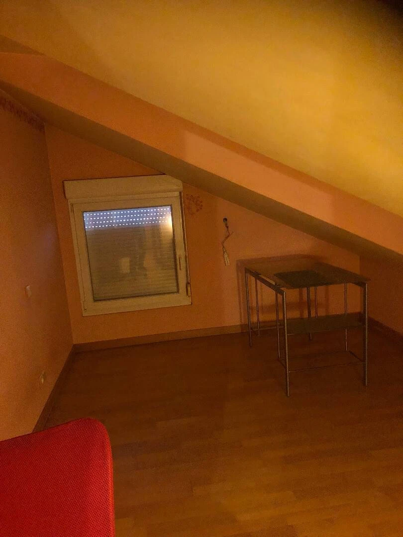 Helles Privatzimmer in Mulhouse