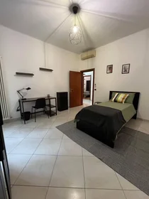 Quarto privado em Via Liguria, Savena, imagem 1 de 10