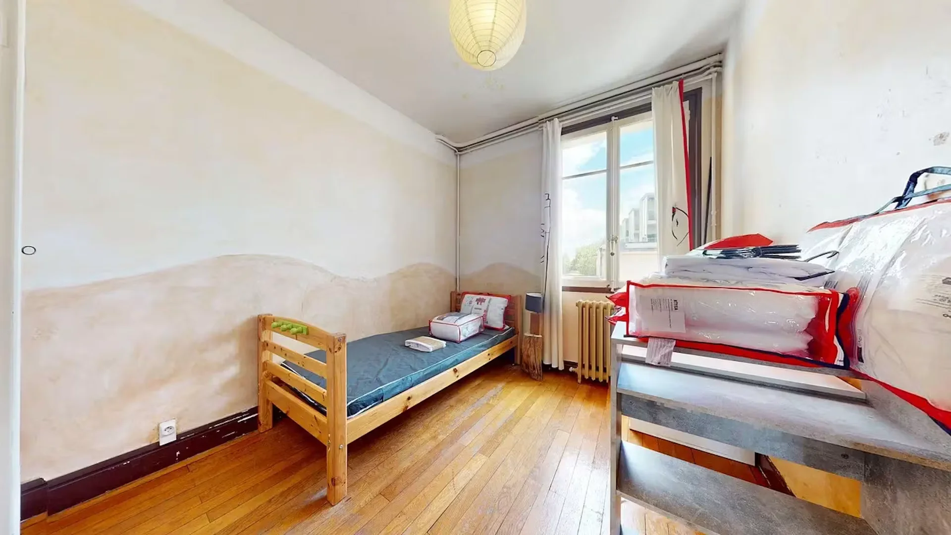 'de öğrenci dairesinde, tamamen mobilyalı kiralık oda