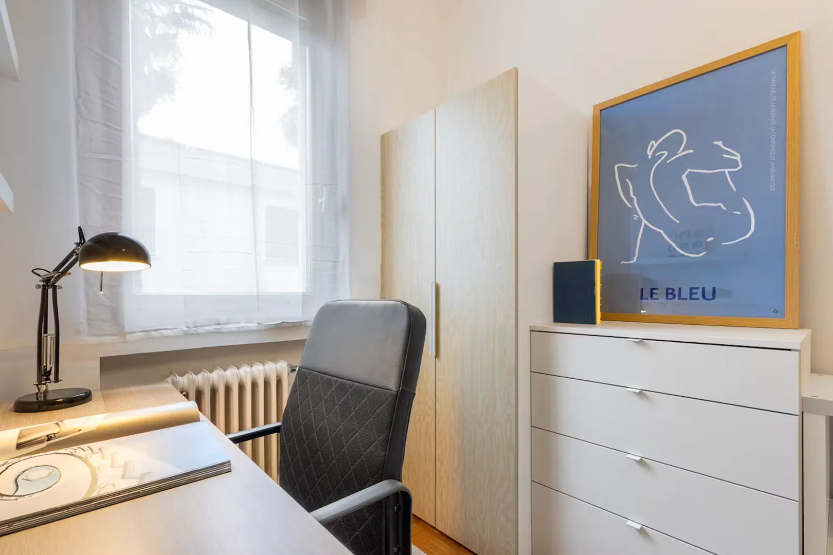 'de öğrenci dairesinde, tamamen mobilyalı kiralık oda