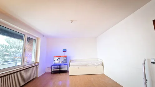 Özel oda konumu Volmerswerther Straße, Stadtbezirk 3, 1 10 görüntüsü