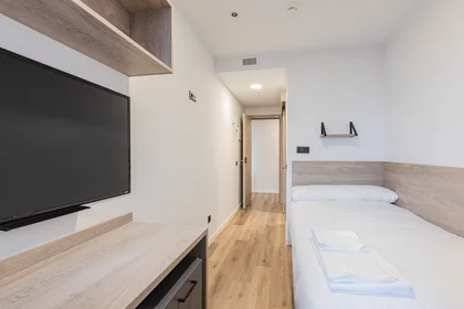 Habitación privada en Avenida del Cardenal Herrera Oria, , imagen 1 de 10