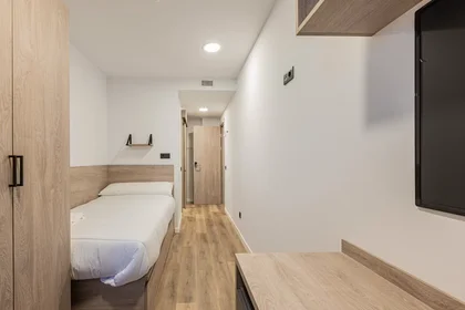 Habitación privada en Avenida del Cardenal Herrera Oria, , imagen 7 de 10