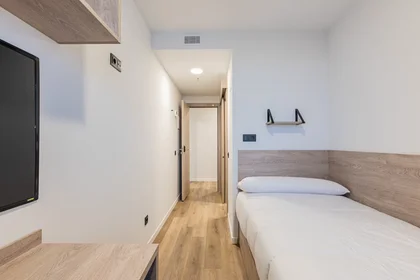 Habitación privada en Avenida del Cardenal Herrera Oria, , imagen 6 de 10