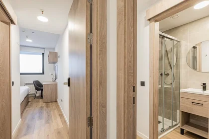 Habitación privada en Avenida del Cardenal Herrera Oria, , imagen 9 de 10
