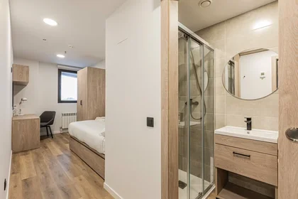 Habitación privada en Avenida del Cardenal Herrera Oria, , imagen 10 de 10