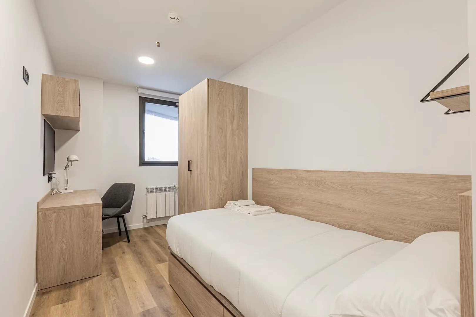 Quarto de estudante económico com localização conveniente em